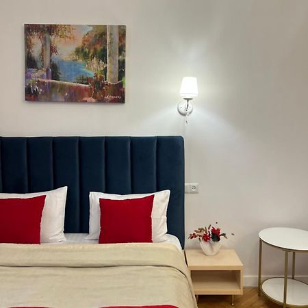 Siesta Apartment On Stefanyka Lviv Buitenkant foto